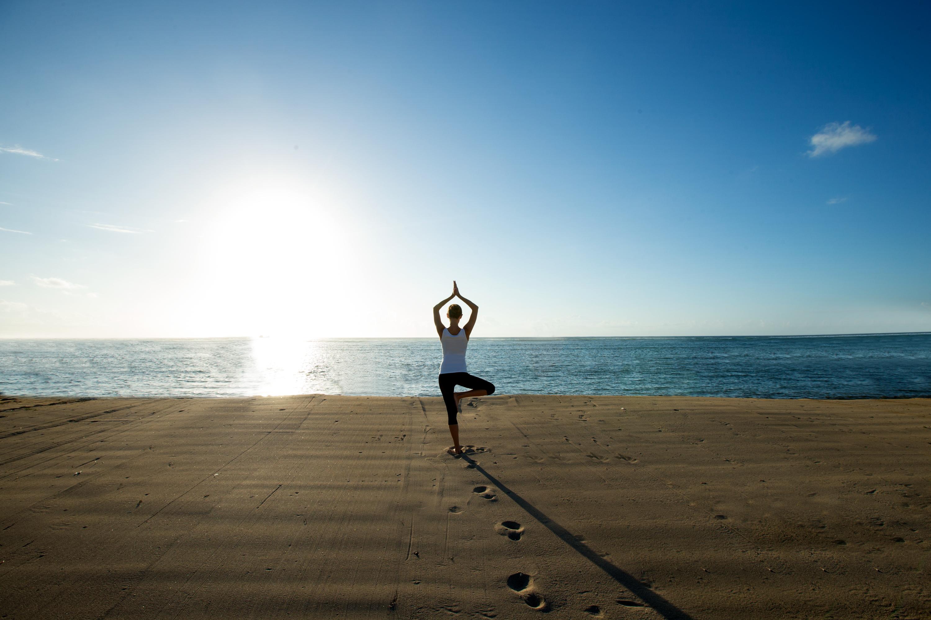 Sadara Resort Nusa Dua  Exterior foto A person practicing yoga